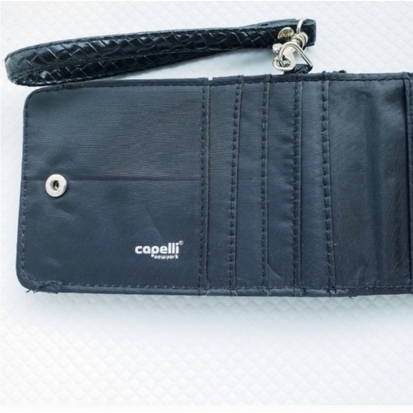 Capelli of New York wallet wristlet black crosshatch leather  6x4 - Picture 9 of 11